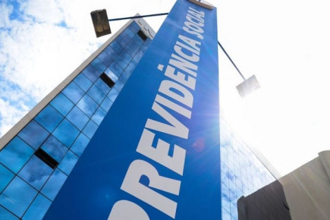 Governo federal antecipa pagamento do 13º de aposentados e pensionistas do INSS