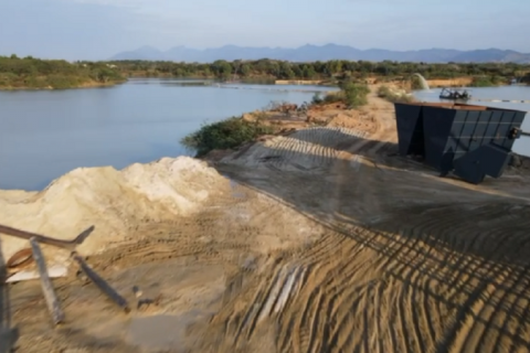 Polícia Federal faz operação para combater extração ilegal de areia na Baixada Fluminense