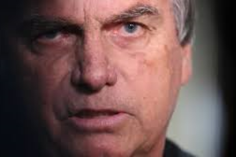 Alexandre de Moraes pede parecer da PGR sobre prisão domiciliar de Bolsonaro