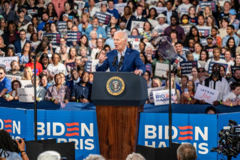 Biden pede aos americanos para ‘baixarem temperatura’ e diz que EUA passam por ‘período de teste’