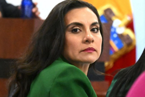 Vice-presidente do Equador assumirá presidência em 2025 sem licença do atual presidente