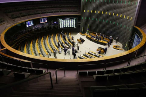 PL irá apoiar presidente da Câmara que pautar anistia aos presos do 8 de Janeiro, afirmam deputados