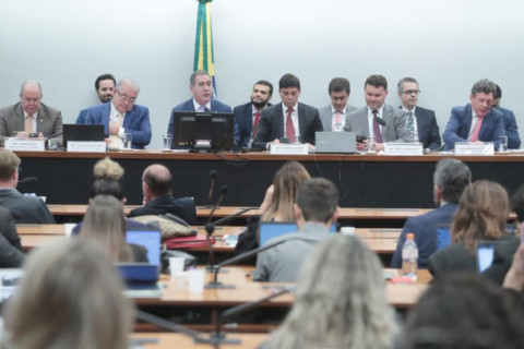 Grupo de Trabalho da reforma tributária deixa carne fora da cesta básica e propõe cashback para população de baixa renda