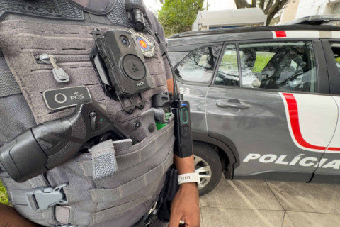 Colecionador de armas reage a assalto e mata dois suspeitos pelo assassinato de delegado