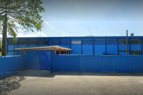 Estudante de 13 anos morre após ser agredido dentro de escola no litoral de SP