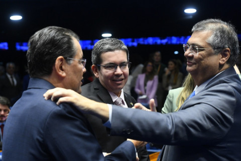 Flávio Dino assume cadeira no STF com acervo de 340 processos