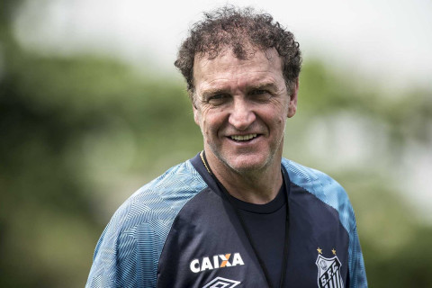 Após demissão de Vojvoda, Santos anuncia a contratação do técnico Cuca