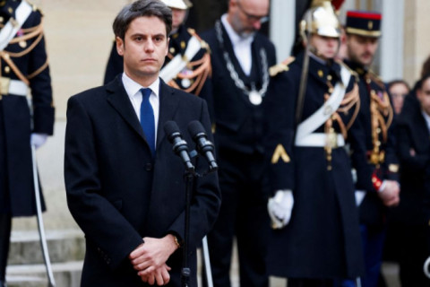 Gabriel Attal é nomeado primeiro-ministro da França e se torna a pessoa mais jovem e abertamente gay a assumir o cargo