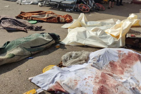 Cerca de 100 corpos não podem ser enterrados e se acumulam em hospital na Faixa de Gaza